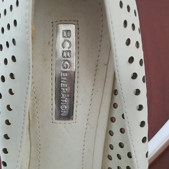 BCBGeneration 5 inch heels - Picture 3 of 8